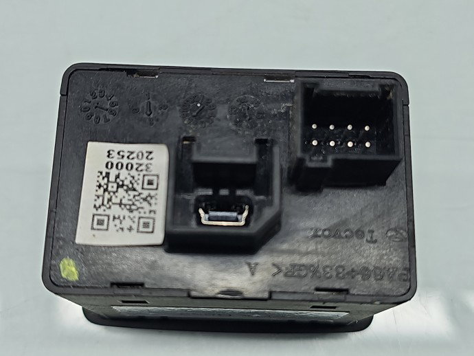 Conector auxiliar USB PEUGEOT Boxer [Fabr 2006-prezent] 73555829803974