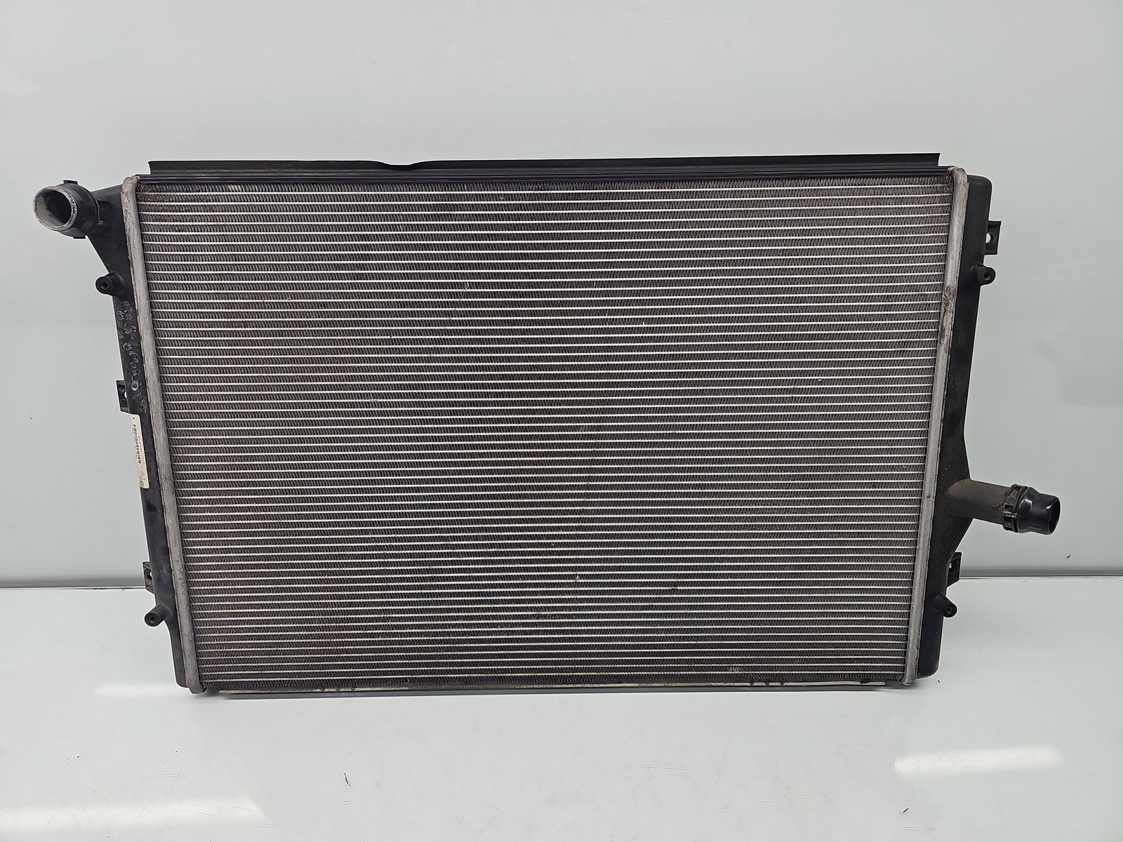 Radiator apa Volkswagen Passat B6 (3C2) [Fabr 2005-2010] 1K0121251DM 2.0 TDI CBBB 125KW / 170CP