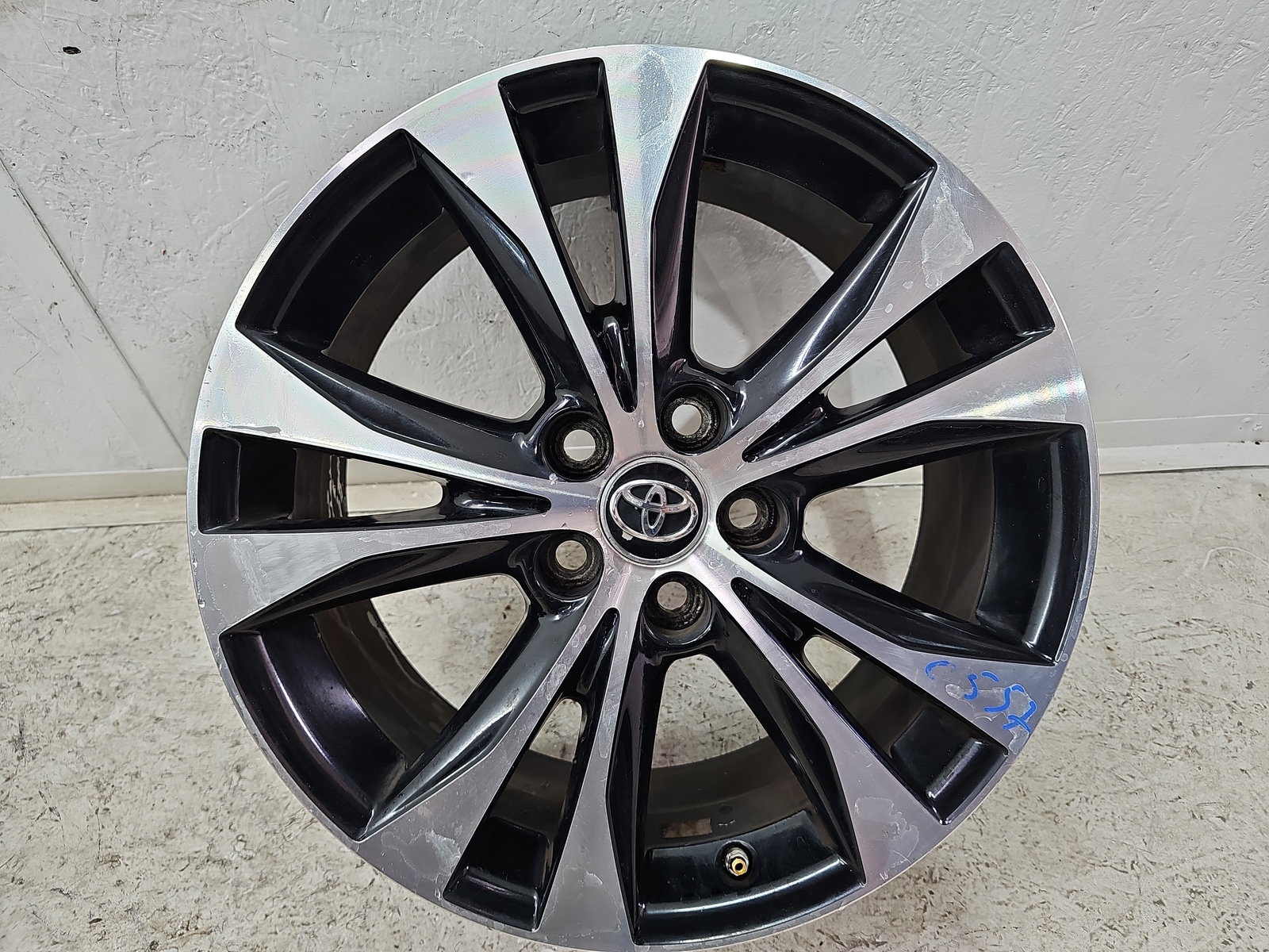Set jante aliaj Toyota Rav 4 IV (ZSA4, ALA4) [Fabr 2013-2018] SUV OEM - imagine 3
