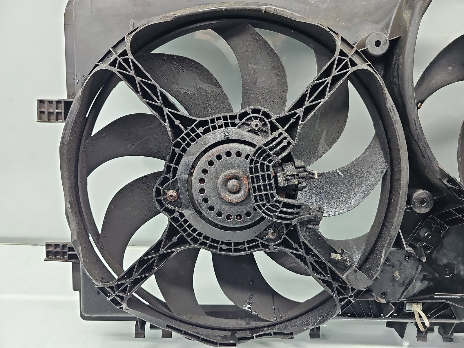 Electroventilator PEUGEOT Boxer [Fabr 2006-prezent] EA656001 2.2 HDI 4HU 81KW / 110CP - imagine 2