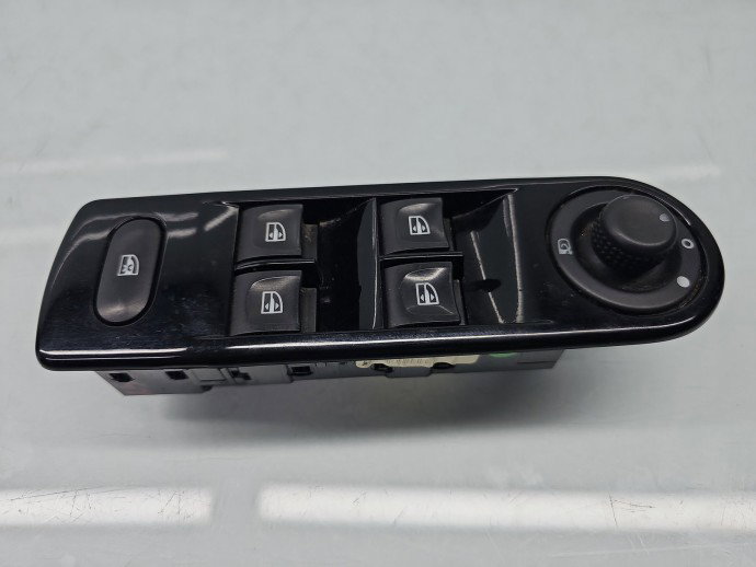 Butoane comanda geamuri sofer Renault Captur (J87) [Fabr 2013-2017] 254113300R