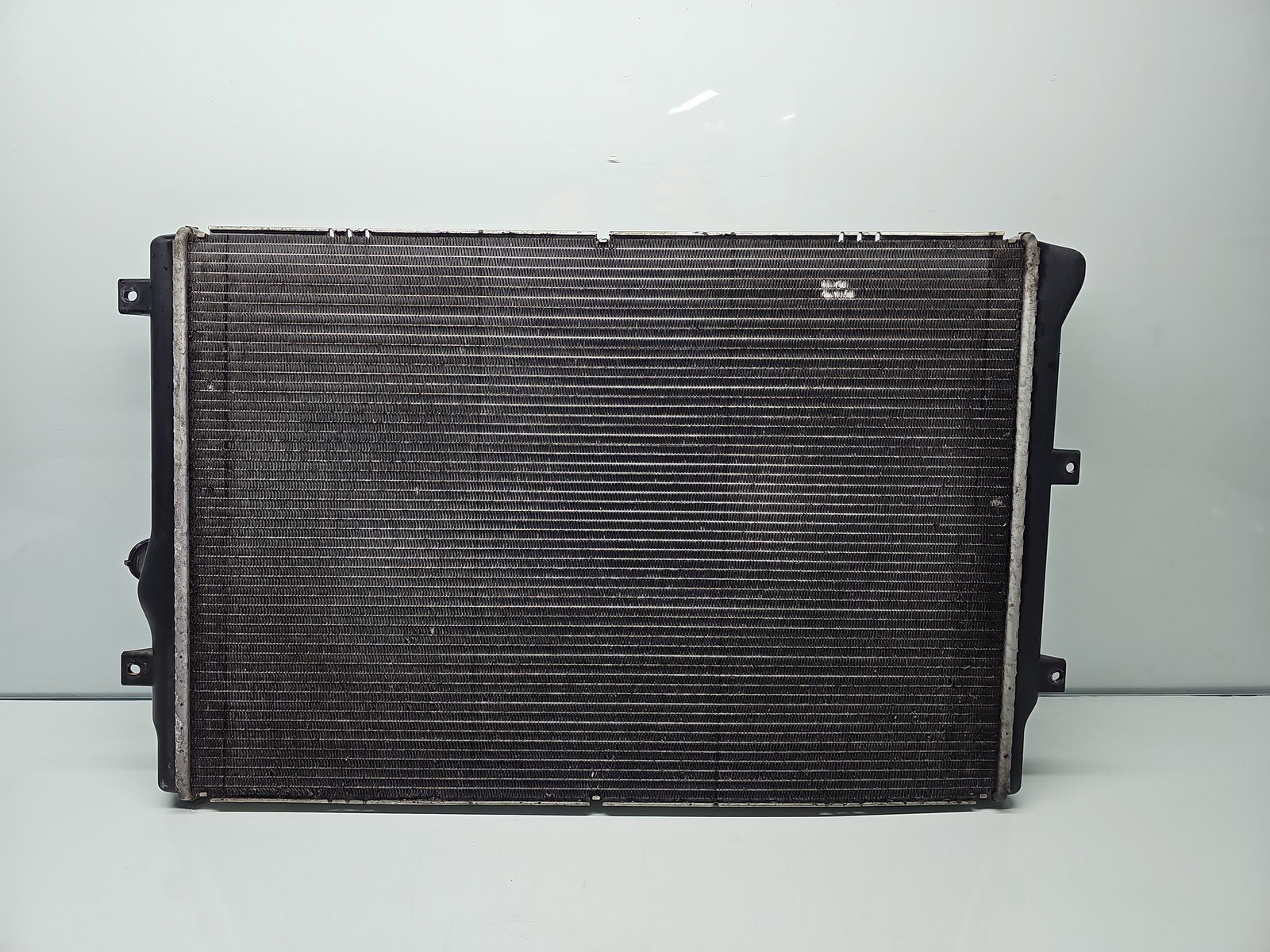 Radiator apa Volkswagen Passat B7 (362) [Fabr 2010-2014] 3C0121253AR 2.0 TDI CFFB 103KW / 140CP