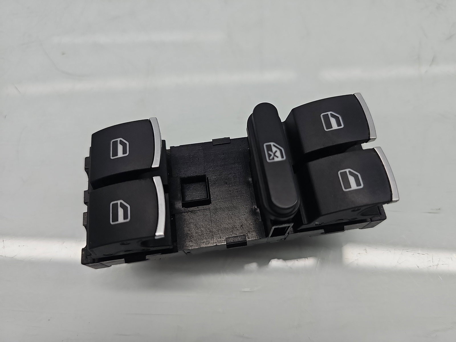 Butoane comanda geamuri sofer Volkswagen Passat B7 (362) [Fabr 2010-2014] 5K4959857