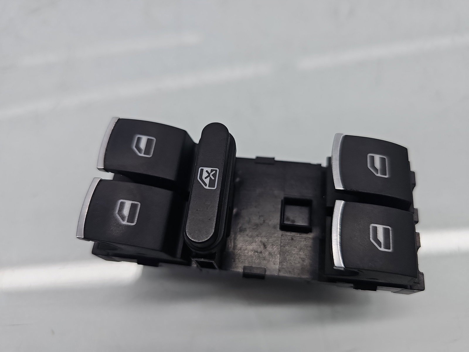 Butoane comanda geamuri sofer Volkswagen Passat B7 (362) [Fabr 2010-2014] 5K4959857 - imagine 5