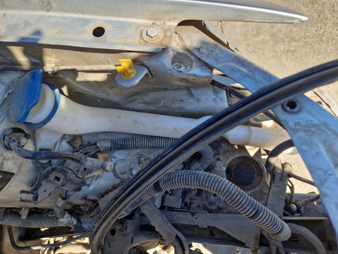Vas lichid parbriz Volkswagen Polo (9N) [Fabr 2001-2008] 6Q0955453