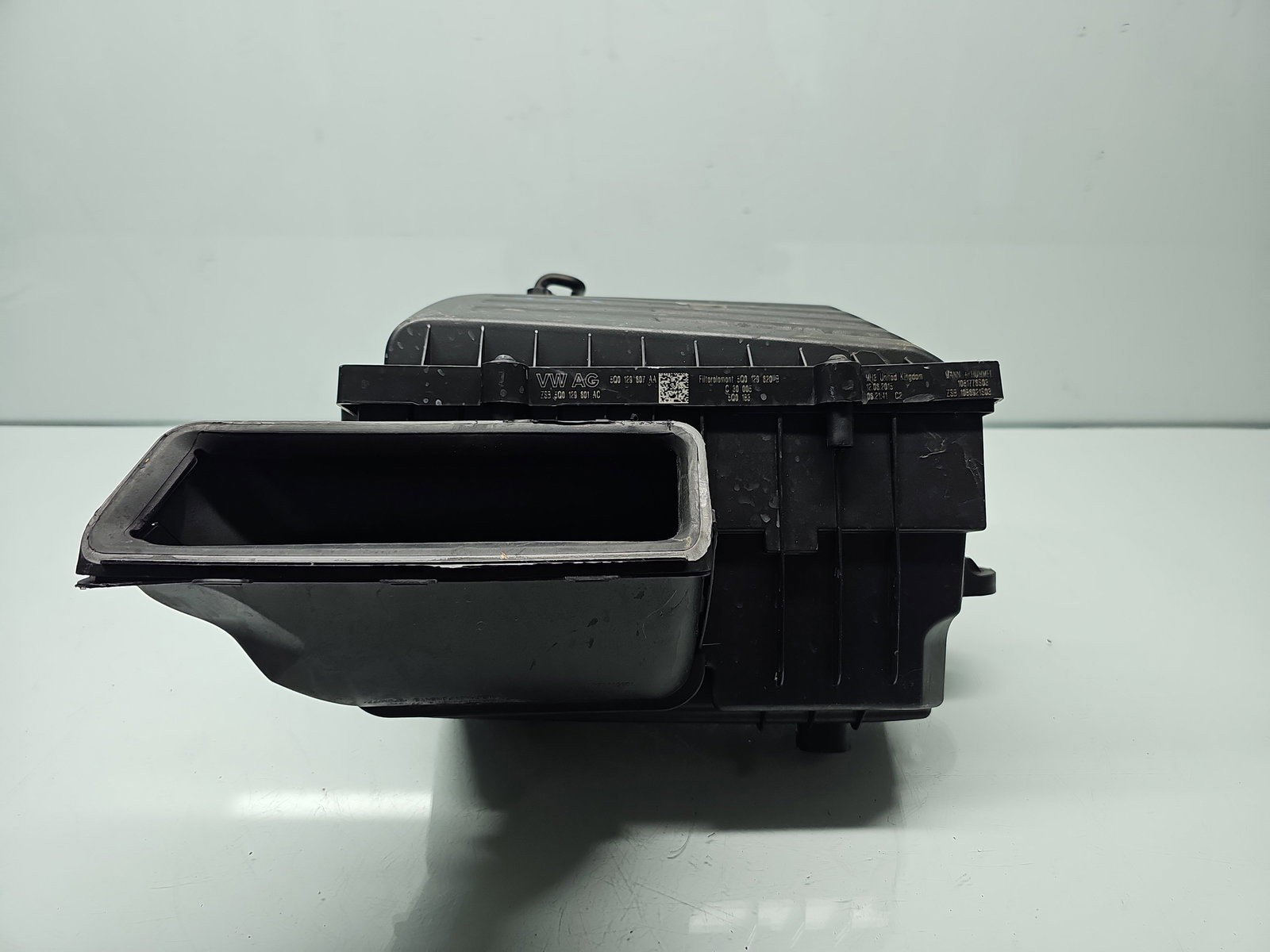 Carcasa filtru aer Skoda Octavia 3 (5E3) [Fabr 2012-2020] 5Q0129607AA 2.0 TDI DFCA 140KW / 190CP - imagine 4