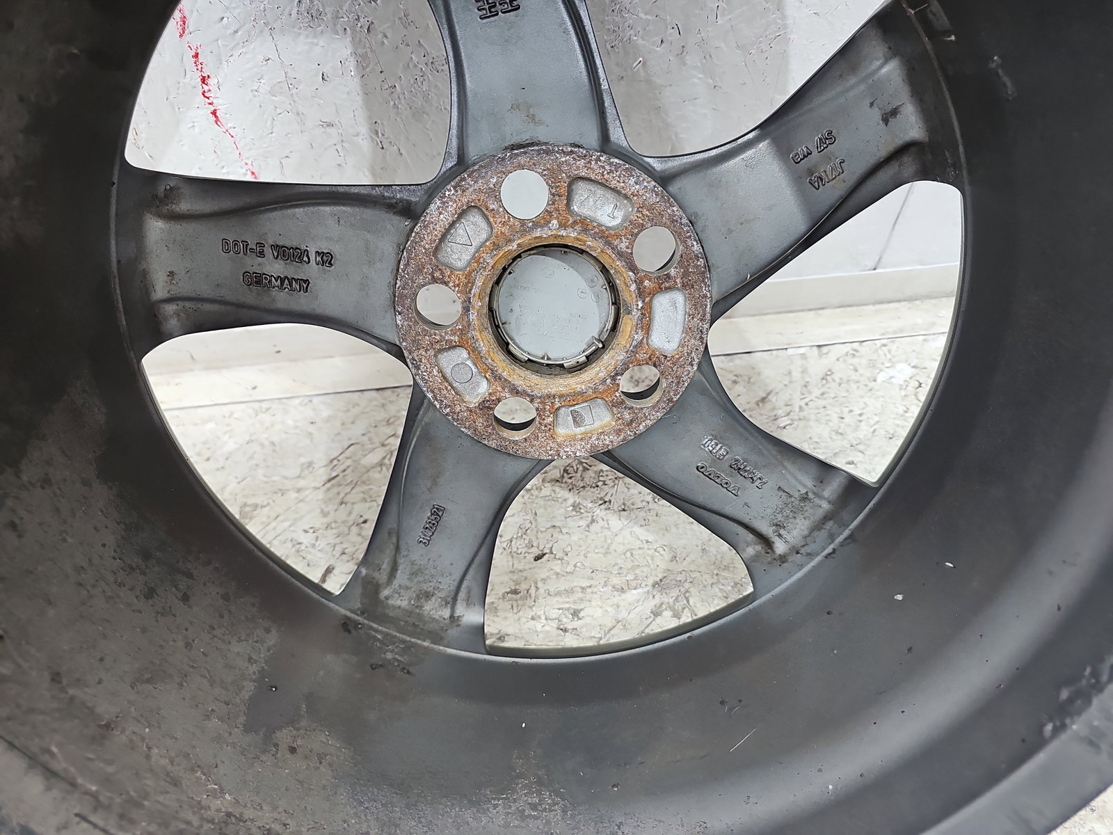 Janta aliaj Volvo V40 II Rdesign [Fabr 2013-2019] 31423521 - imagine 4