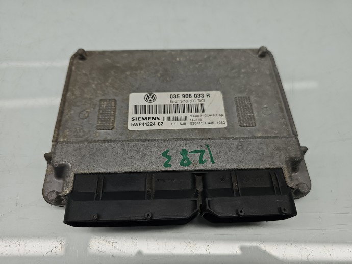 Calculator motor ECU Volkswagen Polo (9N) [Fabr 2001-2008] 03E906033R 1.2 Benz BME 47KW / 64CP