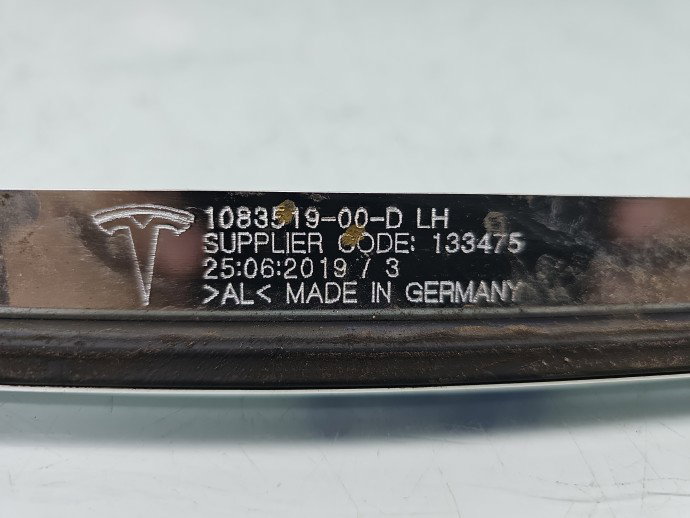 Ornament usa stanga fata TESLA Model 3 [Fabr 2020-2025] 1083519-00-D