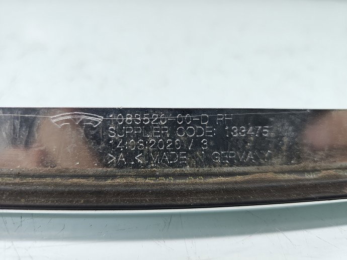 Ornament usa dreapta fata TESLA Model 3 [Fabr 2020-2025] 1083520-00-D