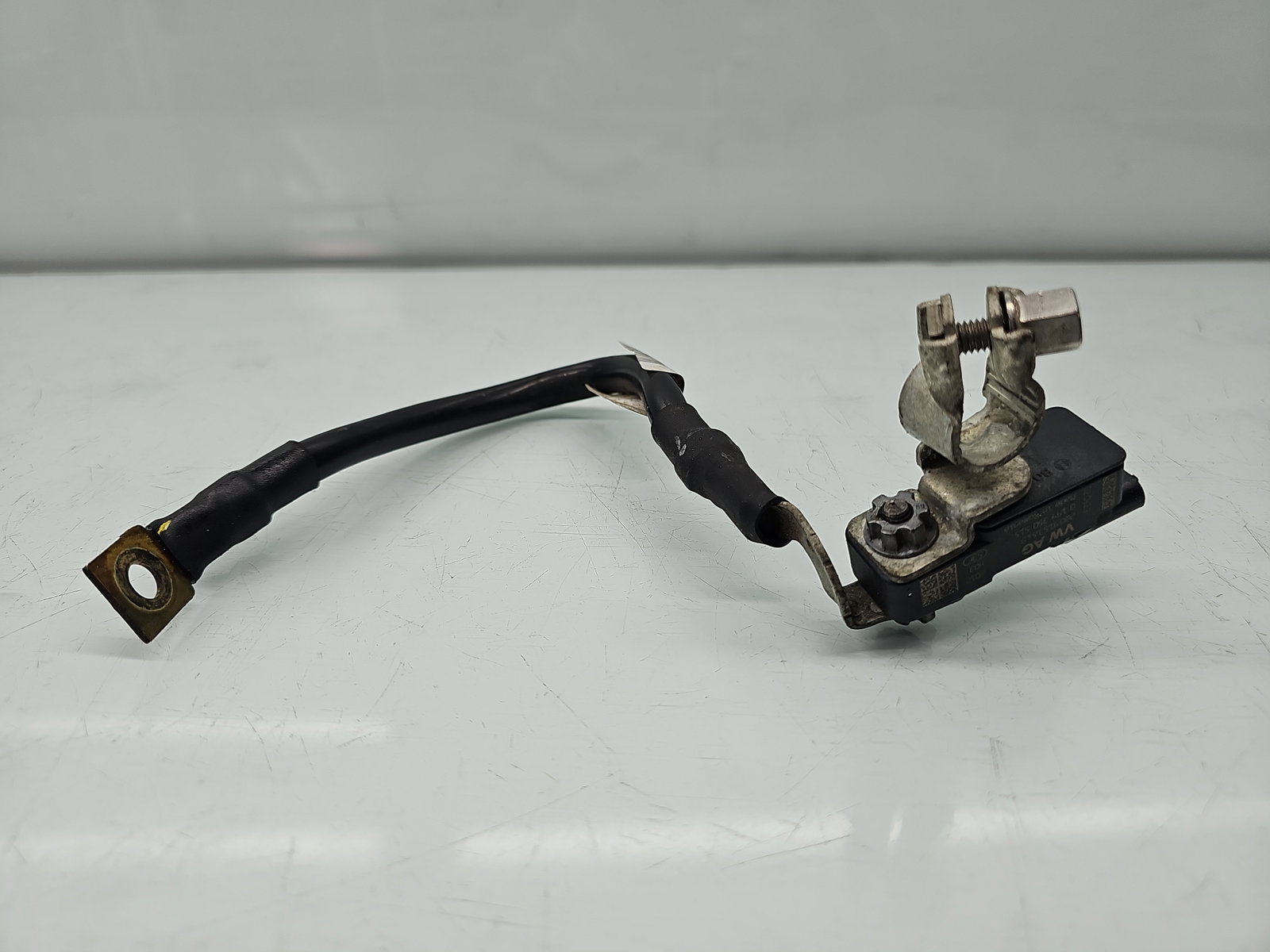 Borna baterie (-) Volkswagen Taigo [Fabr 2021-2026] 2q0915181b