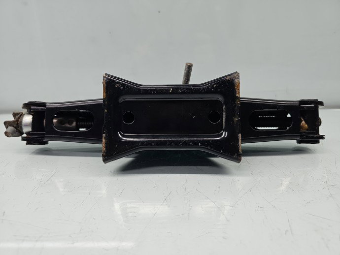 Cric PEUGEOT Partner (II) [Fabr 2008-2018] 9649243380