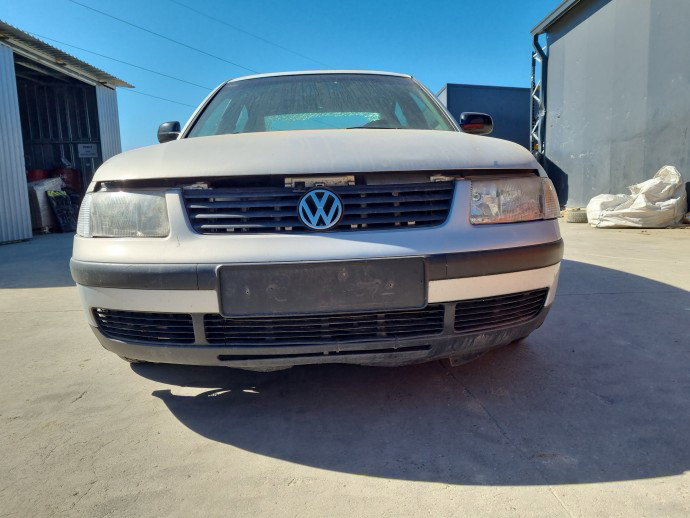 Bara fata Volkswagen Passat B5 (3B2) [Fabr 1996-2000] Berlina  GRI
