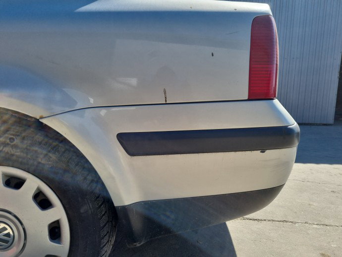Bara spate Volkswagen Passat B5 (3B2) [Fabr 1996-2000] Berlina  GRI
