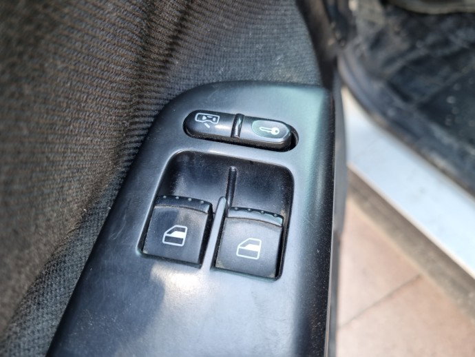 Butoane comanda geamuri sofer Volkswagen Passat B5 (3B2) [Fabr 1996-2000] 1J3959857
