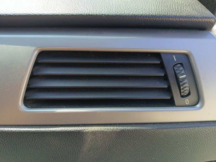 Grila aerisire dreapta Bmw 3 (E90) [Fabr 2005-2011] OEM