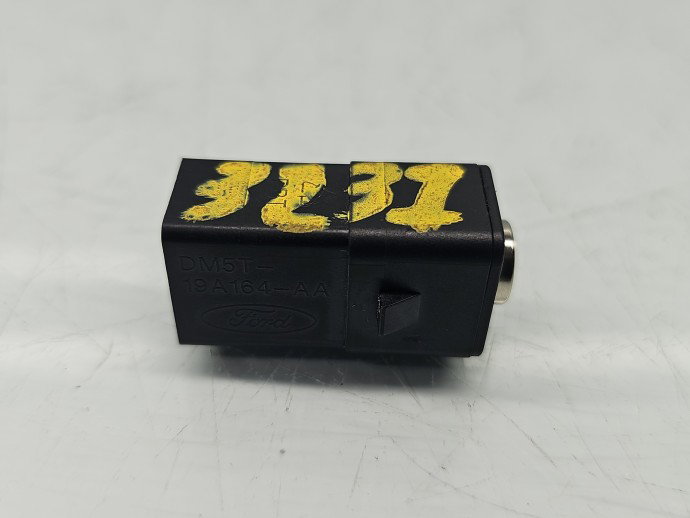 Conector auxiliar USB Ford B-Max [Fabr 2012-prezent] DM5T-19A164-AA