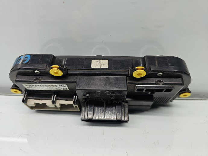 Panou comanda clima Volkswagen Transporter 5 (7HB, 7HJ) [Fabr 2004-2013] 5HB010259