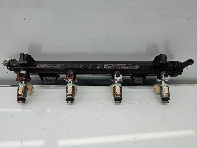 Rampa injectoare Volkswagen Golf 5 (1K1) [Fabr 2004-2008] 036133320 1.4 Benz BCA 55KW / 75CP