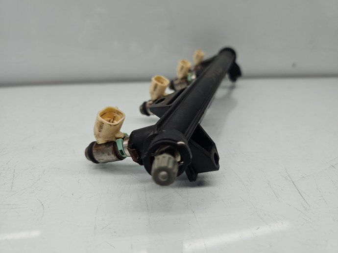 Rampa injectoare Volkswagen Golf 5 (1K1) [Fabr 2004-2008] 036133320 1.4 Benz BCA 55KW / 75CP