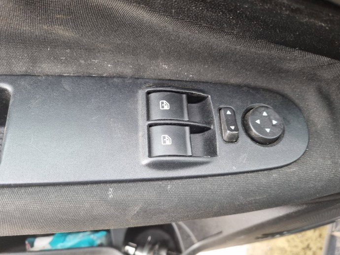Butoane comanda geamuri sofer Fiat Punto (199) [Fabr 2010-2018] OEM