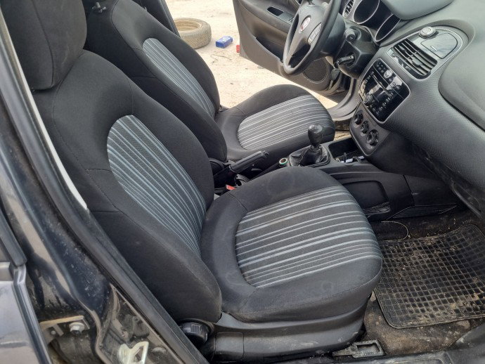 Scaun dreapta fata Fiat Punto (199) [Fabr 2010-2018] OEM