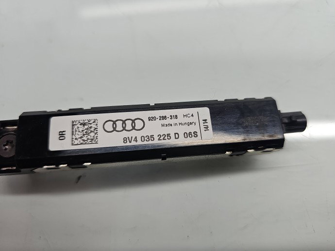 Amplificator antena AUDI A3 (8V1) [Fabr 2012-prezent] 8V4035225D
