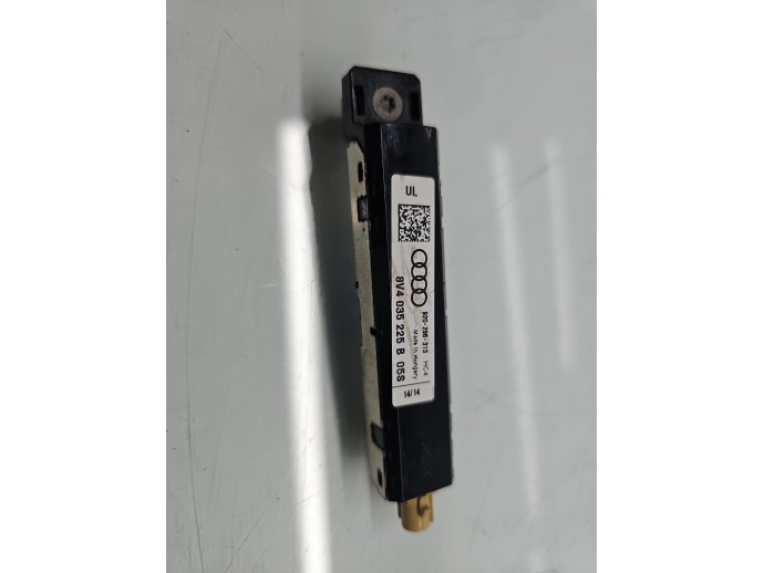 Amplificator antena AUDI A3 (8V1) [Fabr 2012-prezent] 8V4035225B