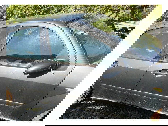 Usa fata dreapta Ford focus 1 1.6 benz Magnum gray 1998-2005