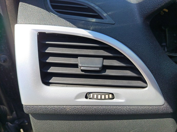Grila aerisire stanga Renault Megane 3 [Fabr 2008-2015] OEM