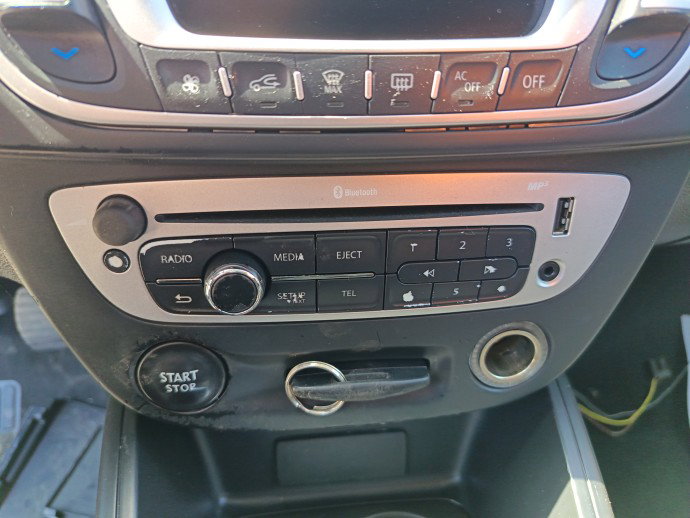 Radio CD Renault Megane 3 [Fabr 2008-2015]