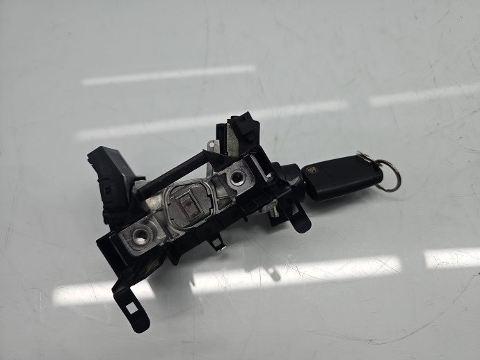 Contact cu cheie Volvo S80 II [Fabr 2006-2016] 1K0905851 2.0 D4204T5133KW / 181CP