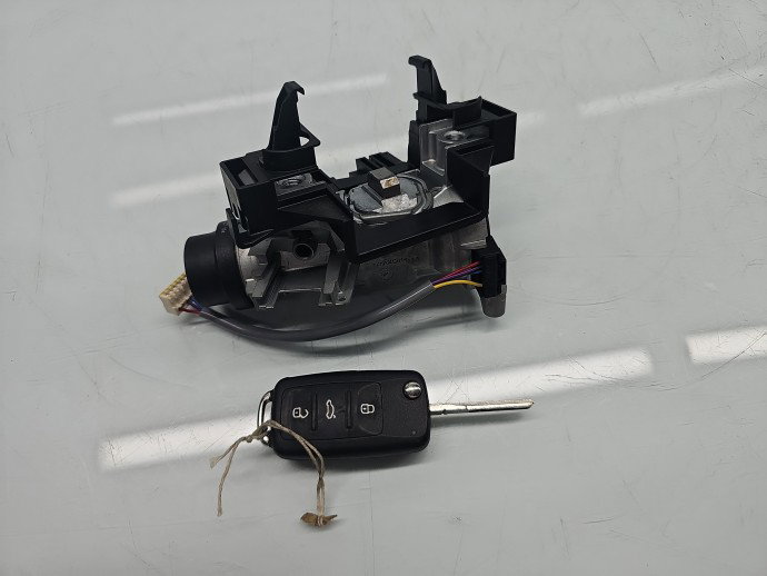 Contact cu cheie Volkswagen Touran (1T3) [Fabr 2010-2015] 1K0905851 1.6 TDI CAYC77KW / 105CP