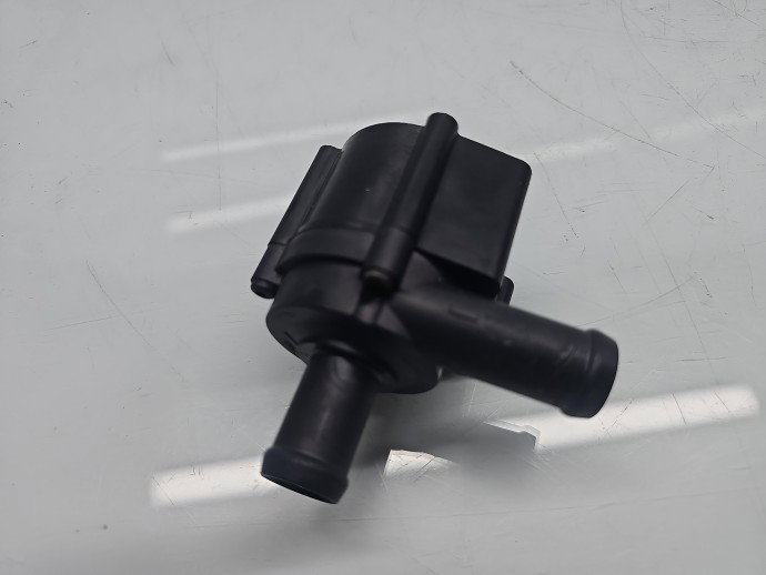 Pompa recirculare apa Volvo S80 II [Fabr 2006-2016] OEM 2.0 D4204T5 133KW / 181CP