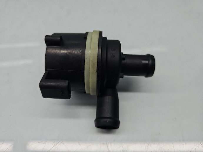 Pompa recirculare apa Volkswagen Polo (6R) [Fabr 2009-2016] 6R0965561A 1.6 TDI CAYC 77KW / 105CP
