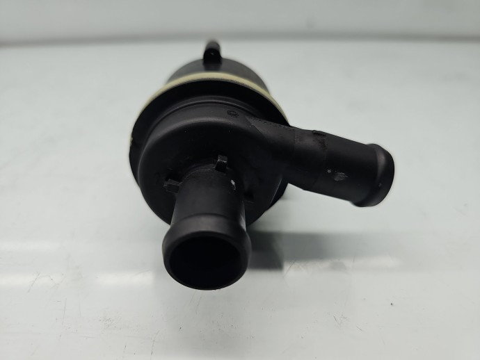 Pompa recirculare apa Volkswagen Polo (6R) [Fabr 2009-2016] 6R0965561A 1.6 TDI CAYC 77KW / 105CP