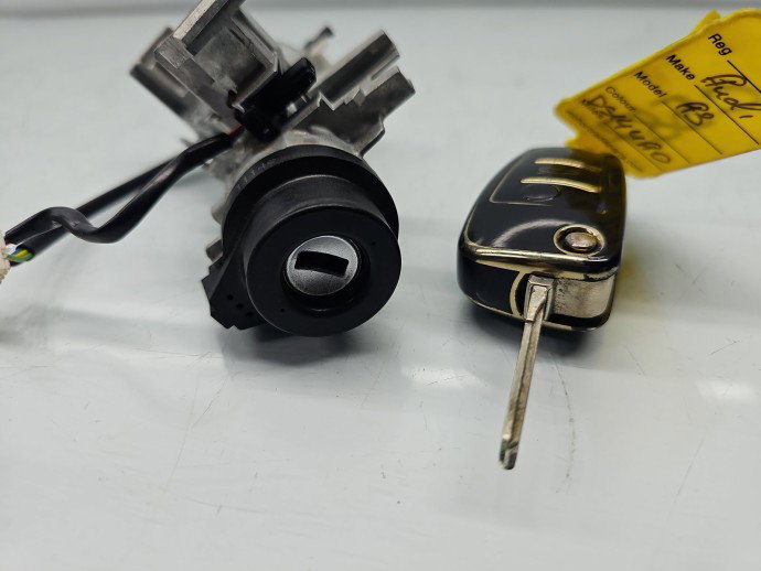 Contact cu cheie Seat Leon (5F1) [Fabr 2012-2018] 1K0905851 2.0 TDI CRBC110KW / 150CP