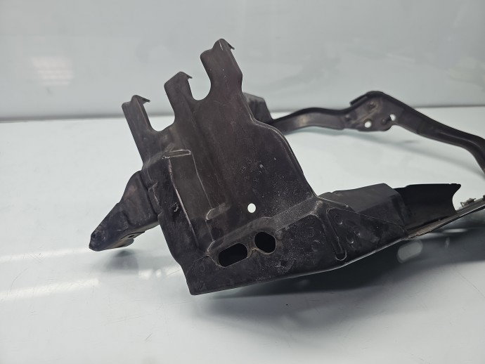 Suport far stanga Mercedes Clasa S (W221) [Fabr 2005-2013] Berlina  A2048173420