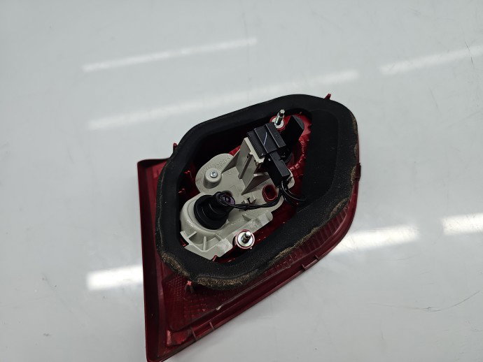 Stop haion stanga Volkswagen Passat B7 (362) [Fabr 2010-2014] Sedan 3AE945093E