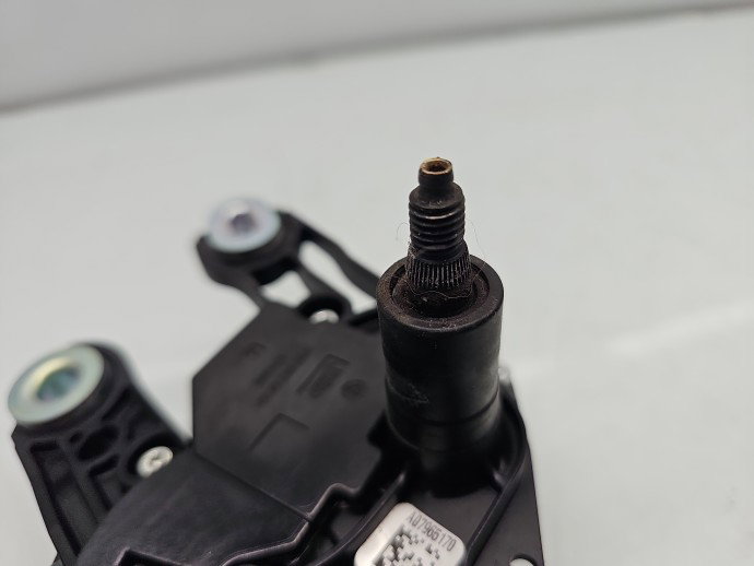 Motoras stergator haion AUDI Q2 (GAB) [ Fabr 2016-prezent] 8V0955711