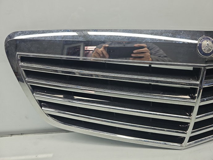 Grila bara fata Mercedes Clasa S (W221) [Fabr 2005-2013] Berlina  A2218800483