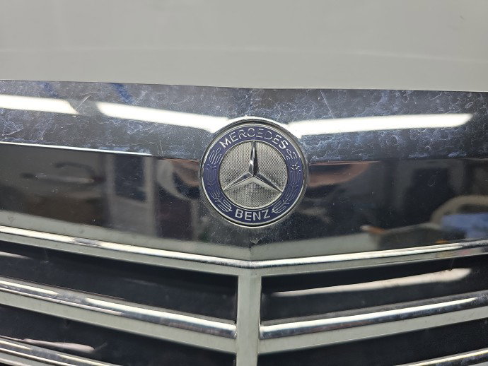 Grila bara fata Mercedes Clasa S (W221) [Fabr 2005-2013] Berlina  A2218800483