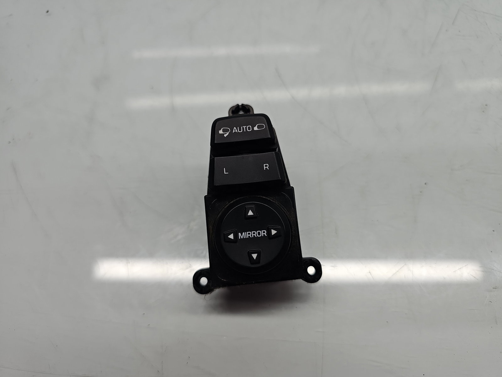 Buton reglaj oglinzi Hyundai Tucson (TL) [Fabr 2015-2020] 93573-D3100