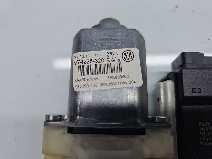 Motoras geam dreapta spate Volkswagen Passat B7 (362) [Fabr 2010-2014] Sedan 3AA959704A