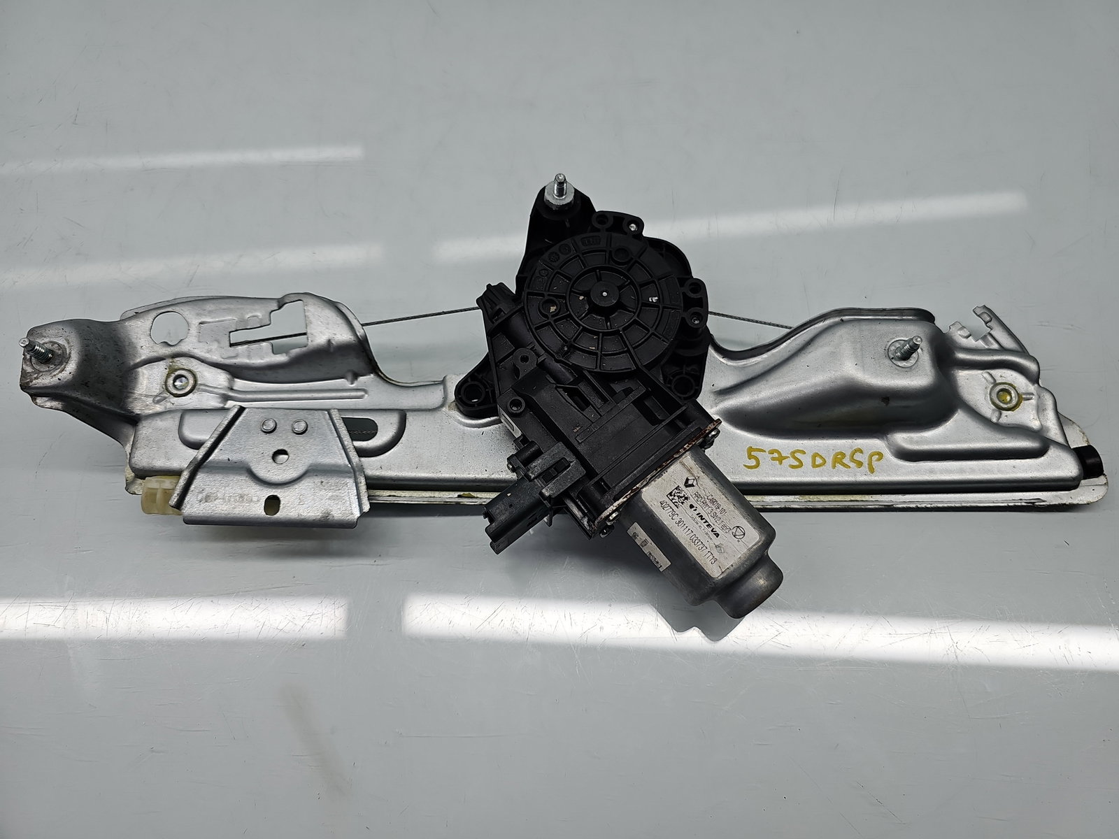 Macara electrica geam dreapta spate Renault Megane 4 [Fabr 2015-prezent] Hatchback 402779C