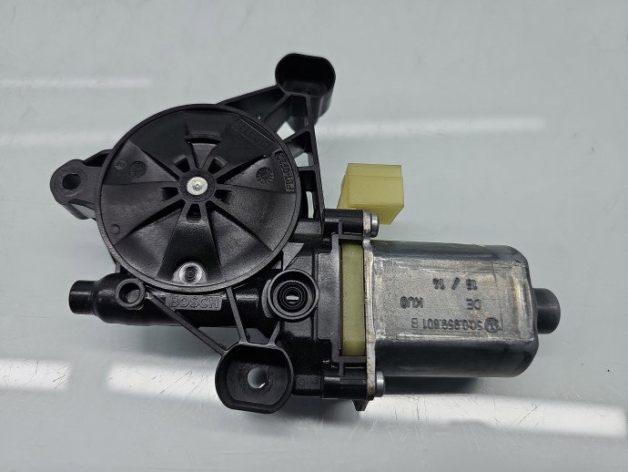 Motoras geam dreapta fata AUDI A3 (8V1) [Fabr 2012-prezent] Hatchback S-line 5Q0959801B