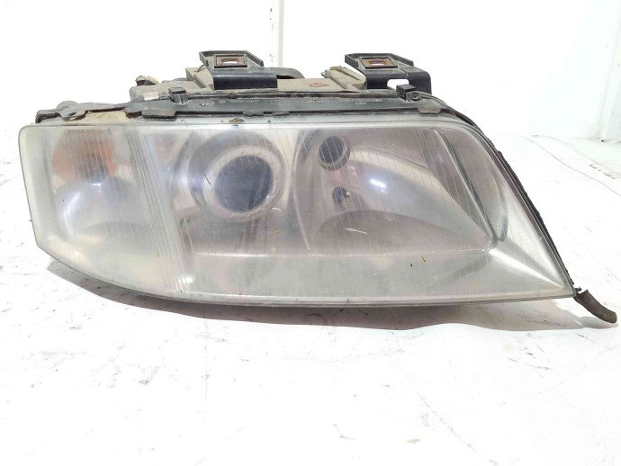 Far dreapta OEM Audi A6 (4B2, C5) [Fabr 1997-2005]