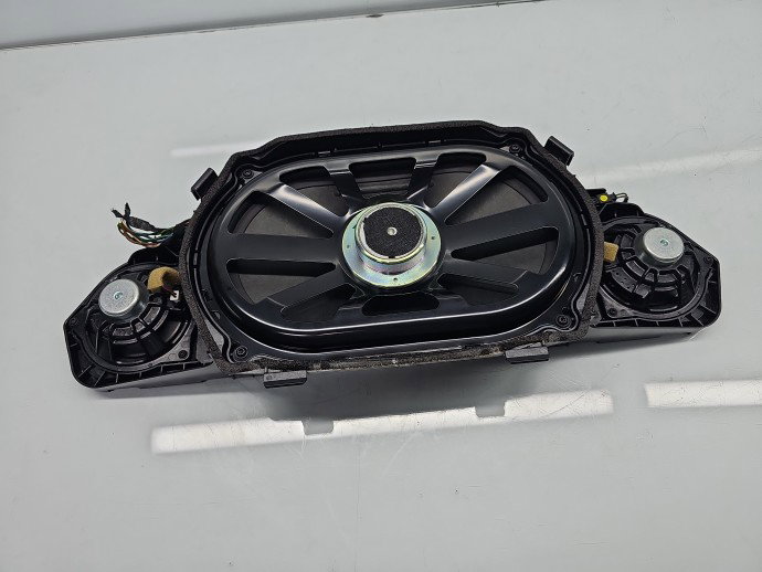 Subwoofer Mercedes Clasa S (W221) [Fabr 2005-2013] A2218208102