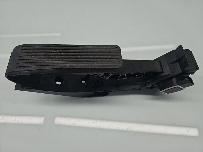 Pedala acceleratie Mercedes Clasa S (W221) [Fabr 2005-2013] A2203000104