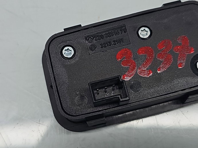 Buton deschidere portbagaj Mercedes Clasa S (W221) [Fabr 2005-2013] 2208211479